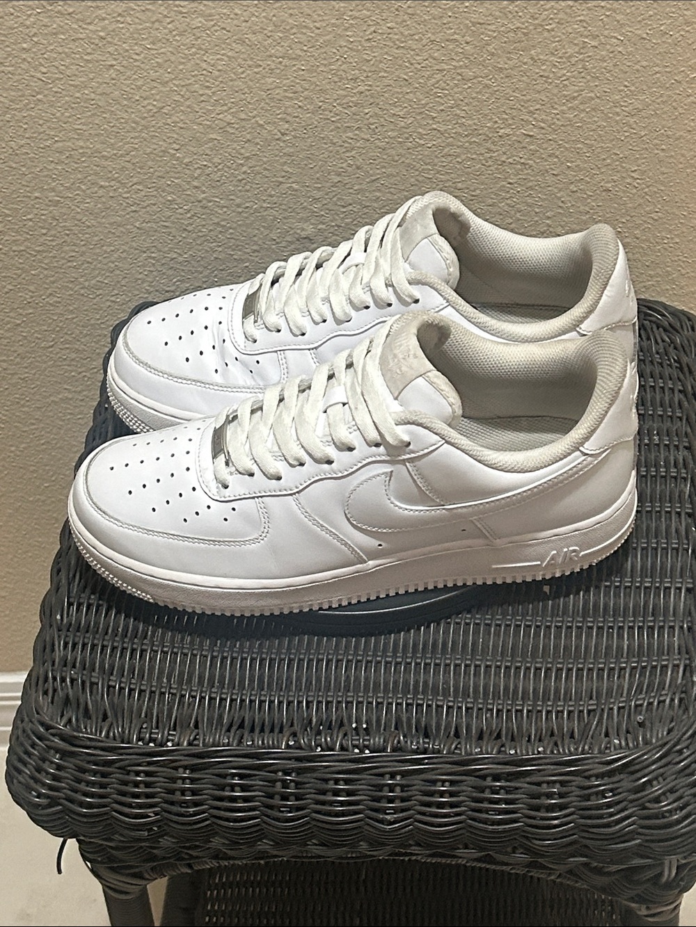 Nike Air Force 1 Low ‘07 Triple White CW2288-111 - Picture 2 of 7
